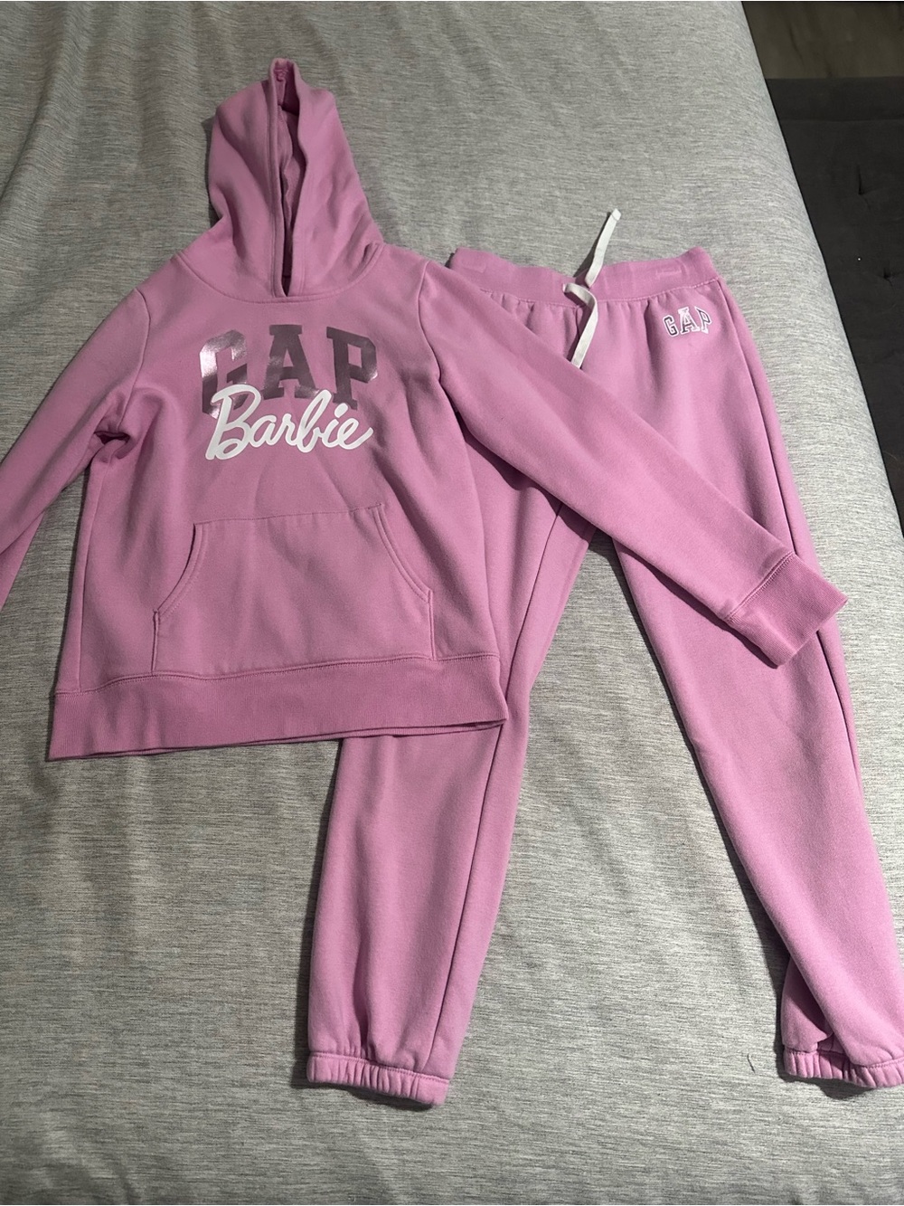 Girls Gap Barbie set